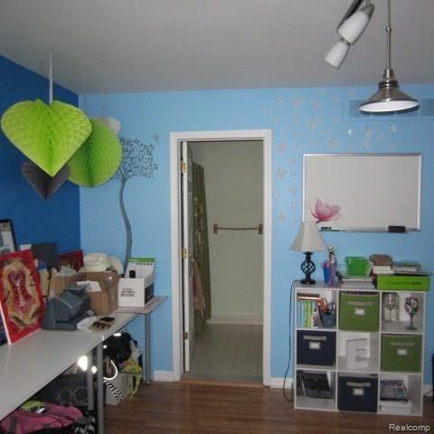 29463 Meadow Ridge South Farmington Hills, MI 48334 - Photo 25 of 33