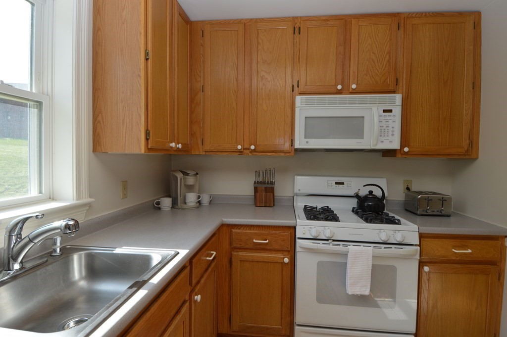 14 Leland Farm Road, Unit 14 Sherborn, MA 01770 - Photo 20 of 39 Gallery Image 20