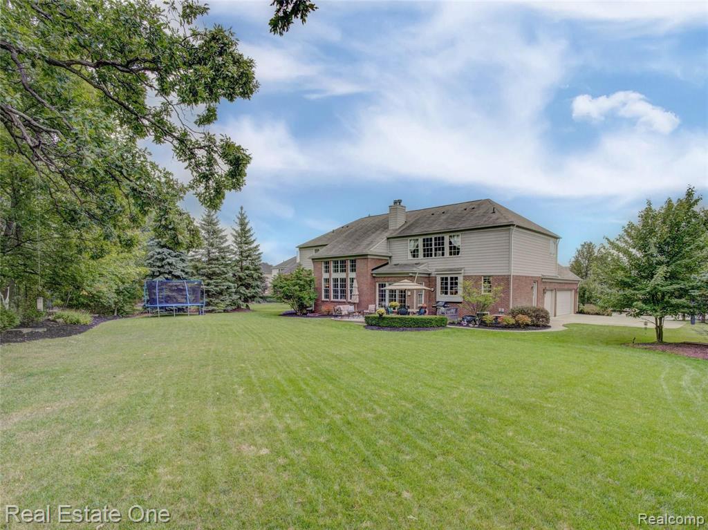 2400 Andover Boulevard Rochester, MI 48306 - Photo 46 of 48