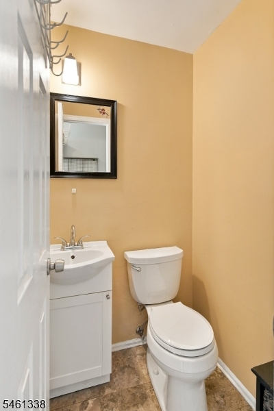 921 Robin Road Hillsborough, NJ 08844 - Photo 7 of 19 Gallery Image 7