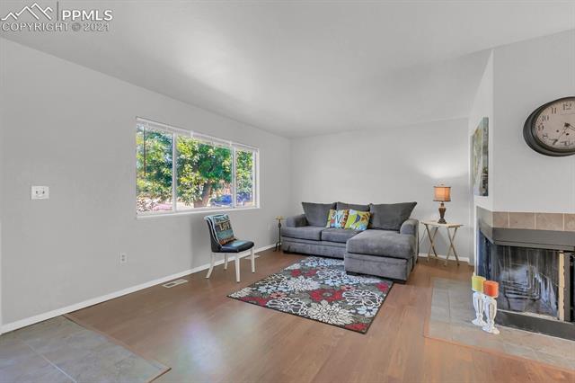 4965 Del Sol Road Colorado Springs, CO 80918 - Photo 4 of 28 Gallery Image 4