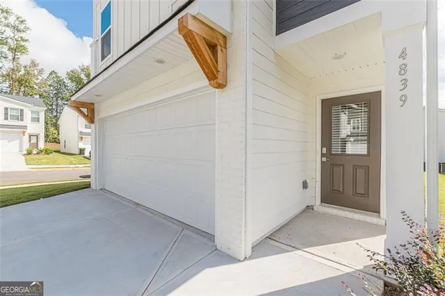 $2,300 | 4839 Station, Union City, GA 30291