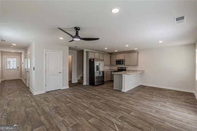 $2,300 | 4839 Station, Union City, GA 30291