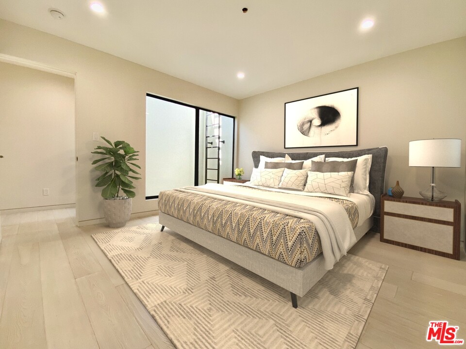 125 North Stanley Drive Beverly Hills, CA 90211 - Photo 14 of 17