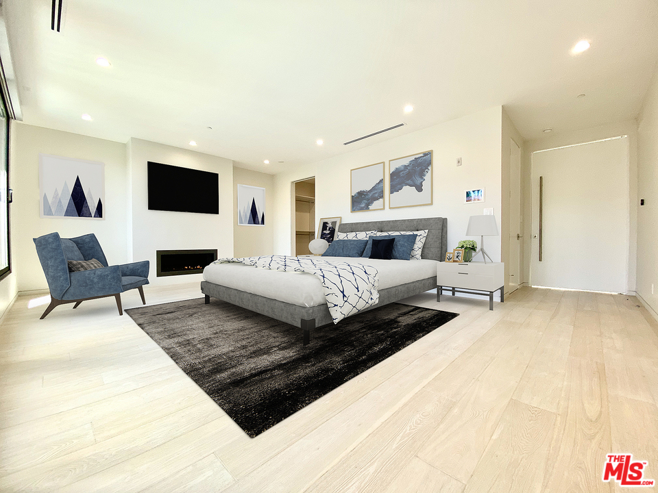 125 North Stanley Drive Beverly Hills, CA 90211 - Photo 9 of 17