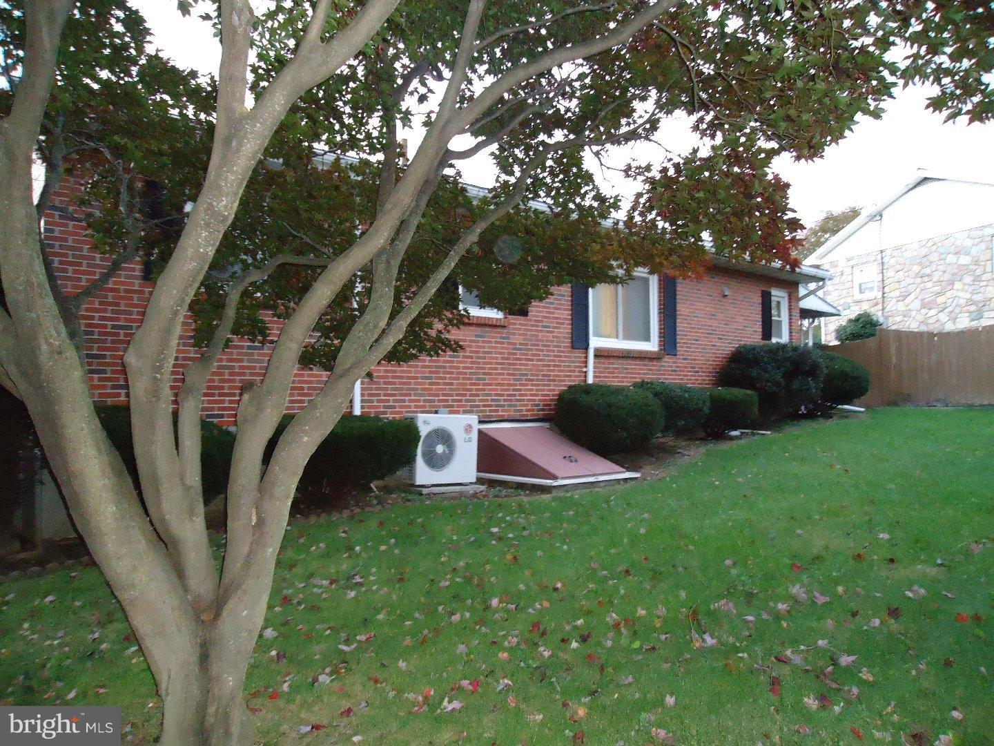 800 Emerson Avenue Laureldale, PA 19605 - Photo 5 of 24 Exterior Back