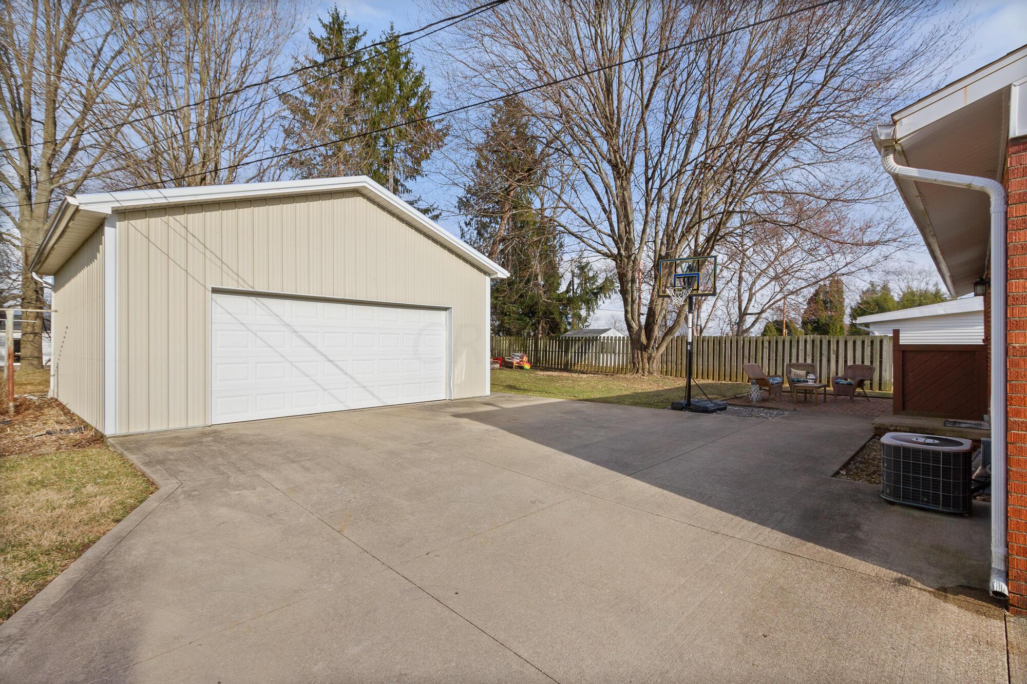 122 Oxford Road Lexington, OH 44904 - Photo 21 of 21 ext-garage