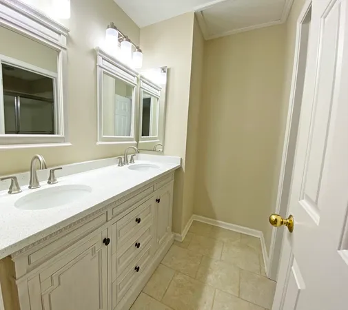$2,350 | 6146 Golfview Drive, Gurnee, IL 60031