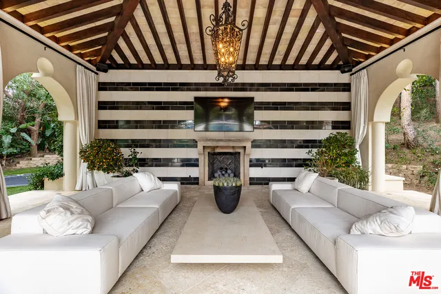 $13,500,000 | 25115 Eldorado Meadow Road, Hidden Hills, CA 91302