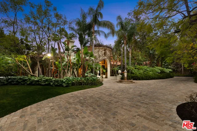 $13,500,000 | 25115 Eldorado Meadow Road, Hidden Hills, CA 91302