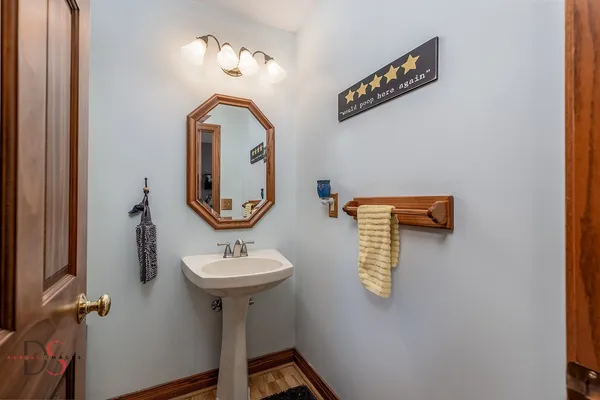 $389,900 | 808 Kimberly Lane, Ottawa, IL 61350