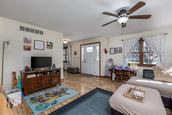 $389,900 | 808 Kimberly Lane, Ottawa, IL 61350