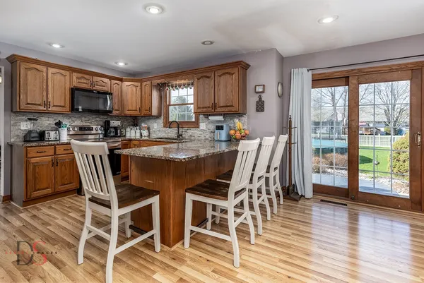 $389,900 | 808 Kimberly Lane, Ottawa, IL 61350