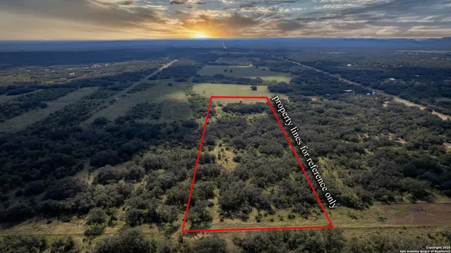 $219,500 | 1 Utopia Forest, D'Hanis, TX 78850