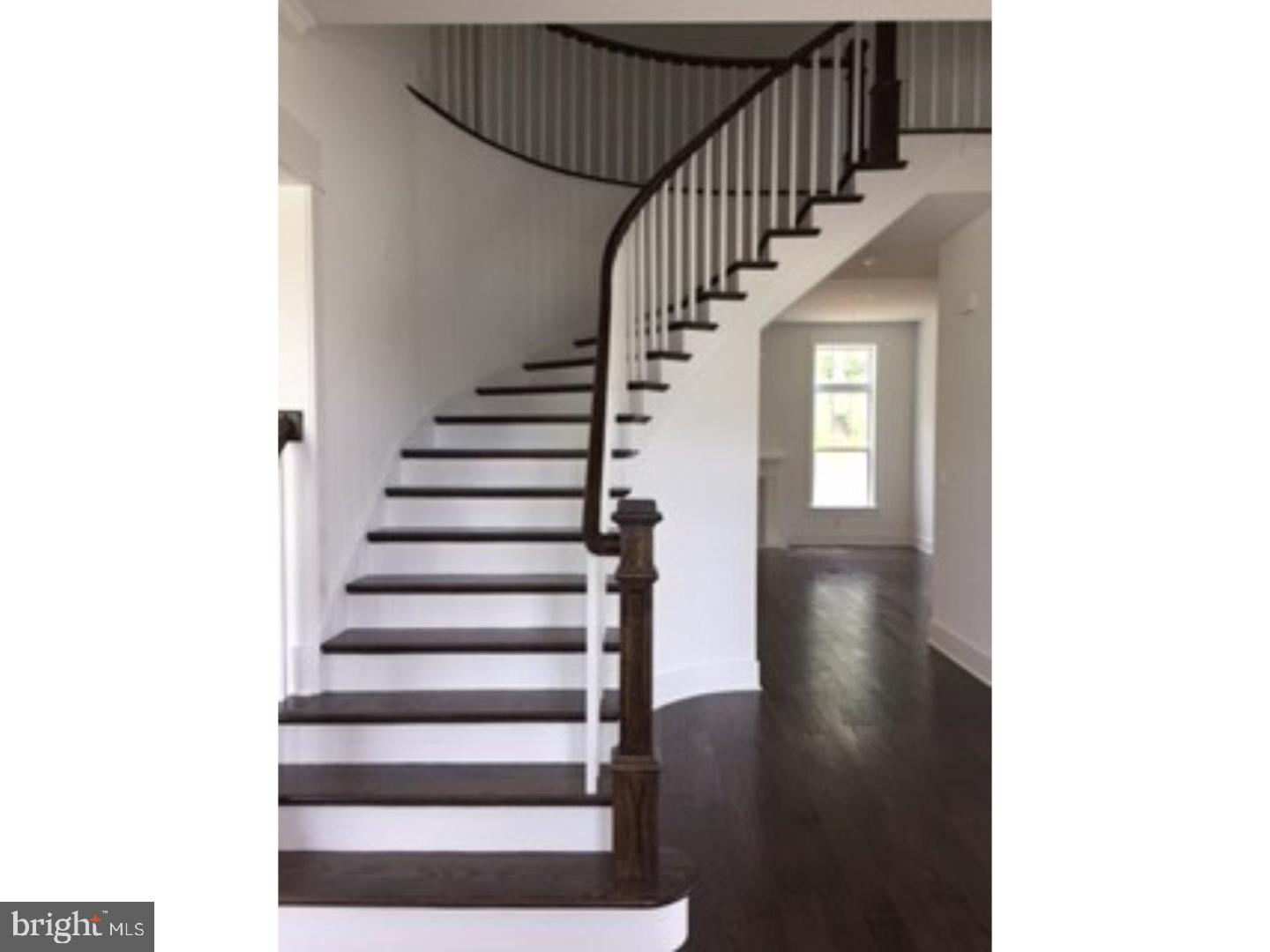 211 Harvey Lane, Unit RIT Malvern, PA 19355 - Photo 5 of 9 Foyer