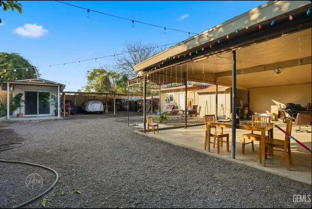 a view of a house with a outdoor space