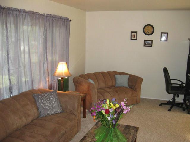 1465 Demorest Road Columbus, OH 43228 - Photo 3 of 22 Gallery Image 3