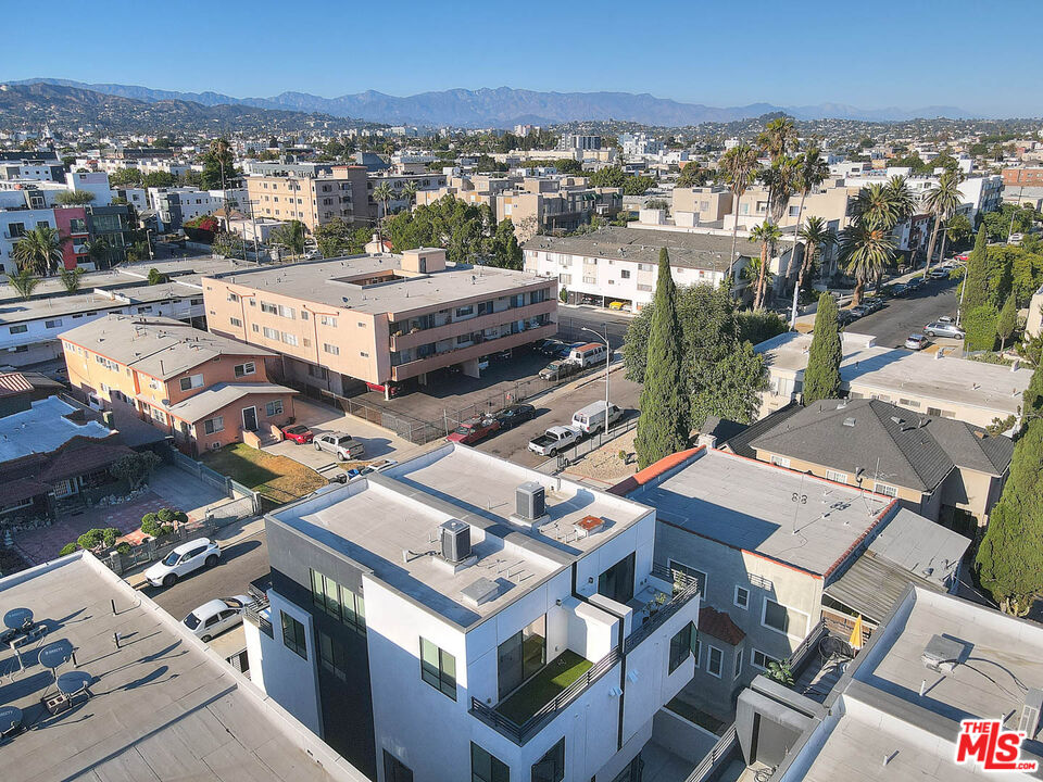 5014 Rosewood Avenue, Unit 1/2 Los Angeles, CA 90004 - Photo 40 of 45 an aerial view of a city with lots of residential buildings