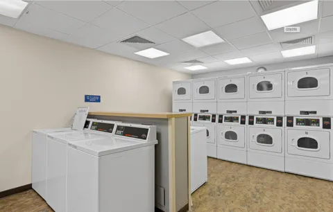 $215,000 | 5100 North Marine Drive, Unit 9H, Chicago, IL 60640