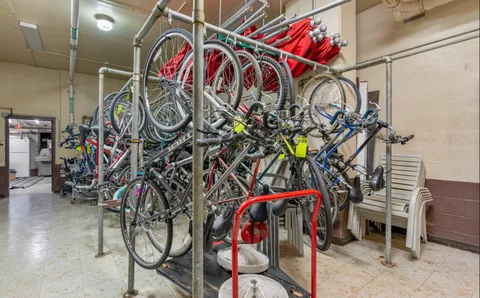 $215,000 | 5100 North Marine Drive, Unit 9H, Chicago, IL 60640