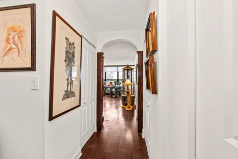 $215,000 | 5100 North Marine Drive, Unit 9H, Chicago, IL 60640