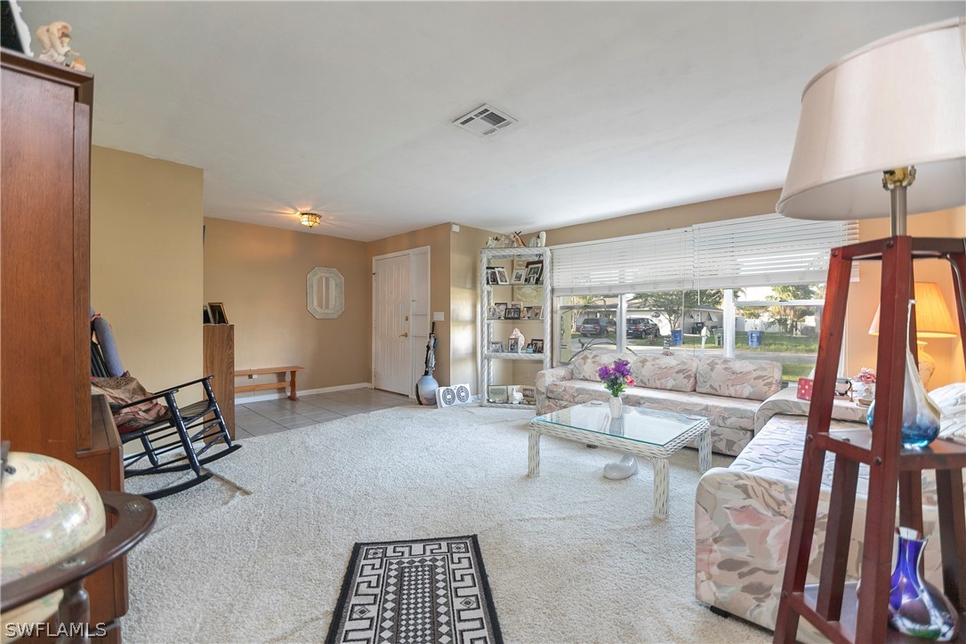 3564 Knollwood Road Fort Myers, FL 33919 - Photo 4 of 29 Gallery Image 4