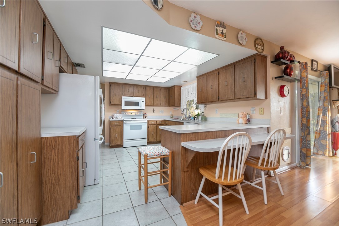 3564 Knollwood Road Fort Myers, FL 33919 - Photo 9 of 29 Gallery Image 9