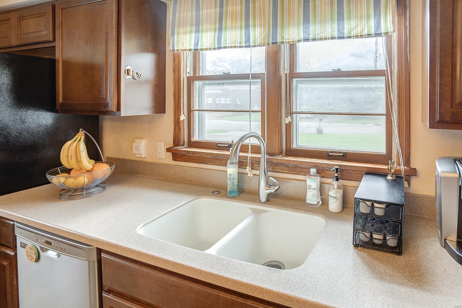 417 St Clair Road Fairview Heights, IL 62208 - Photo 12 of 41
