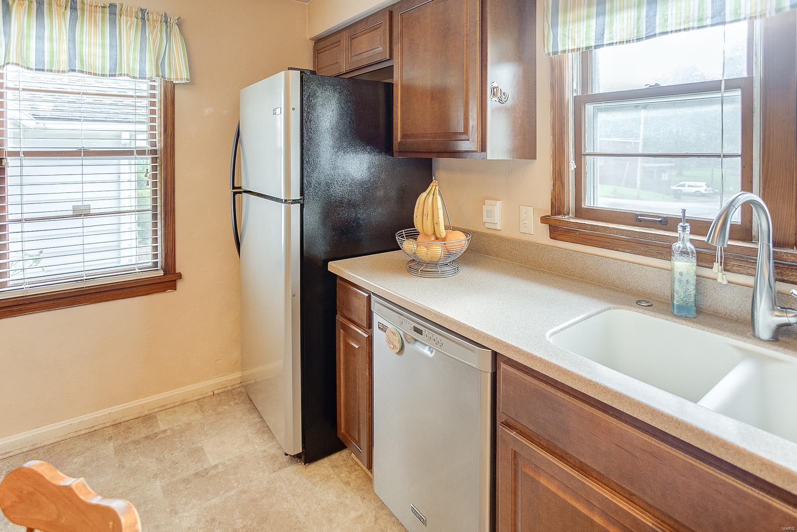 417 St Clair Road Fairview Heights, IL 62208 - Photo 13 of 41