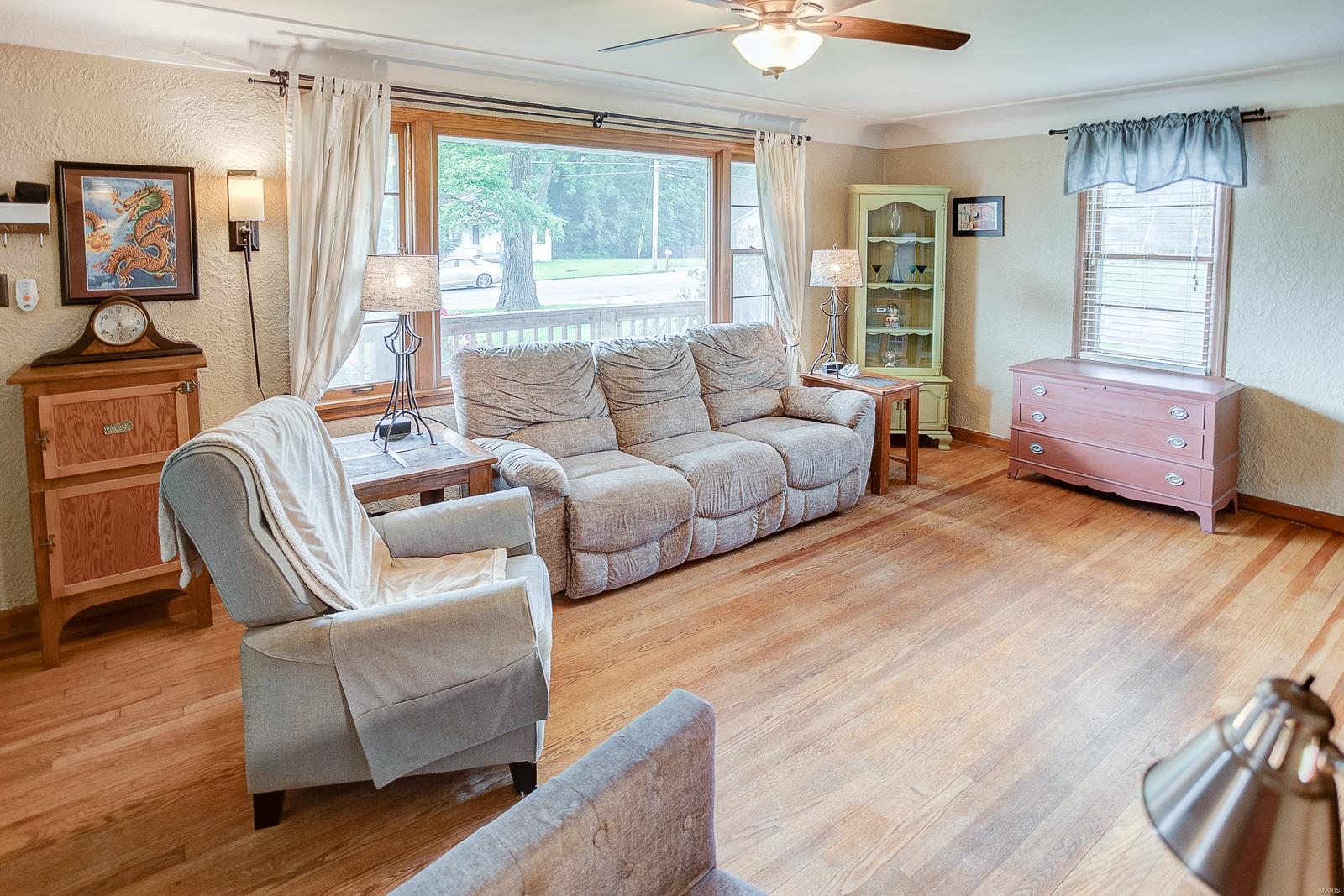417 St Clair Road Fairview Heights, IL 62208 - Photo 3 of 41