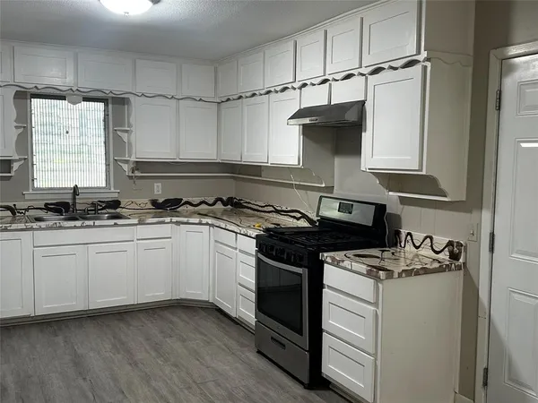 $213,300 | 400 East Liberty Street, Pilot Point, TX 76258