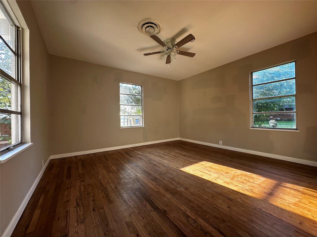 400 East Liberty Street Pilot Point, TX 76258 - Photo 2 of 16