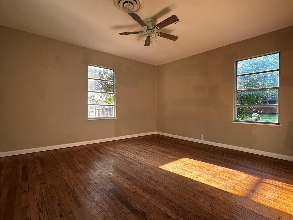 400 East Liberty Street Pilot Point, TX 76258 - Photo 3 of 16