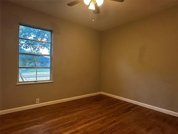 $213,300 | 400 East Liberty Street, Pilot Point, TX 76258