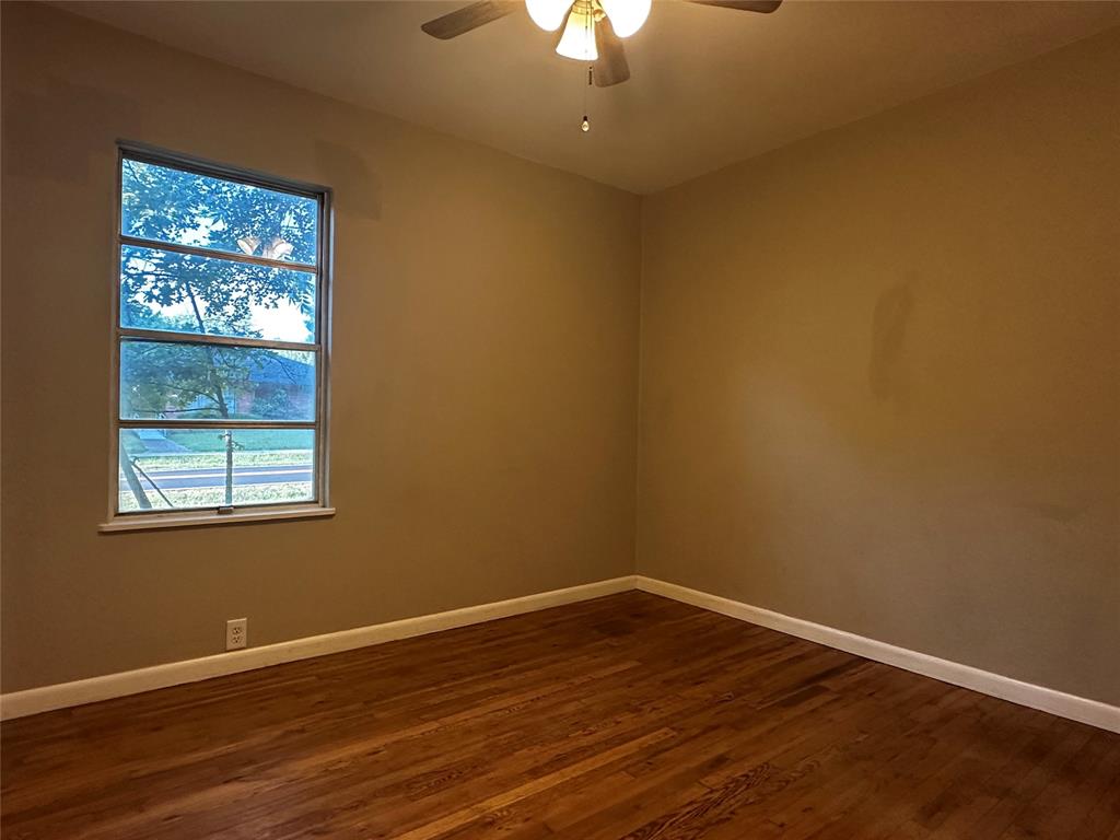 400 East Liberty Street Pilot Point, TX 76258 - Photo 5 of 16