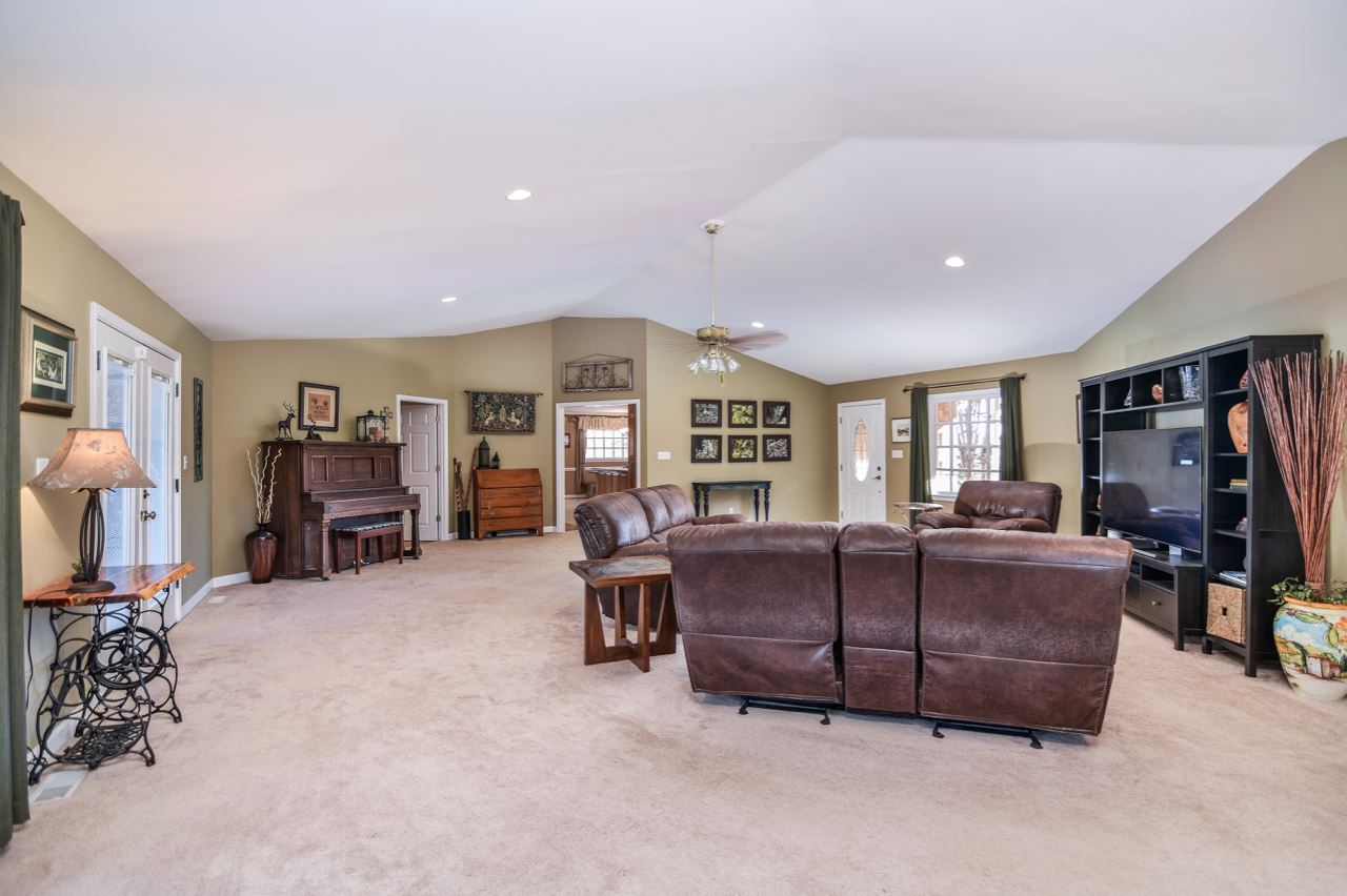 341 South Hammett Road Duncan, SC 29651 - Photo 5 of 36 Gallery Image 5