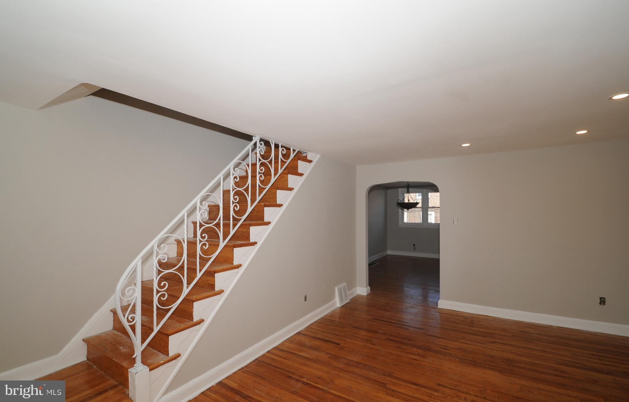 1314 Pennington Road Philadelphia, PA 19151 - Photo 3 of 14 Living Room