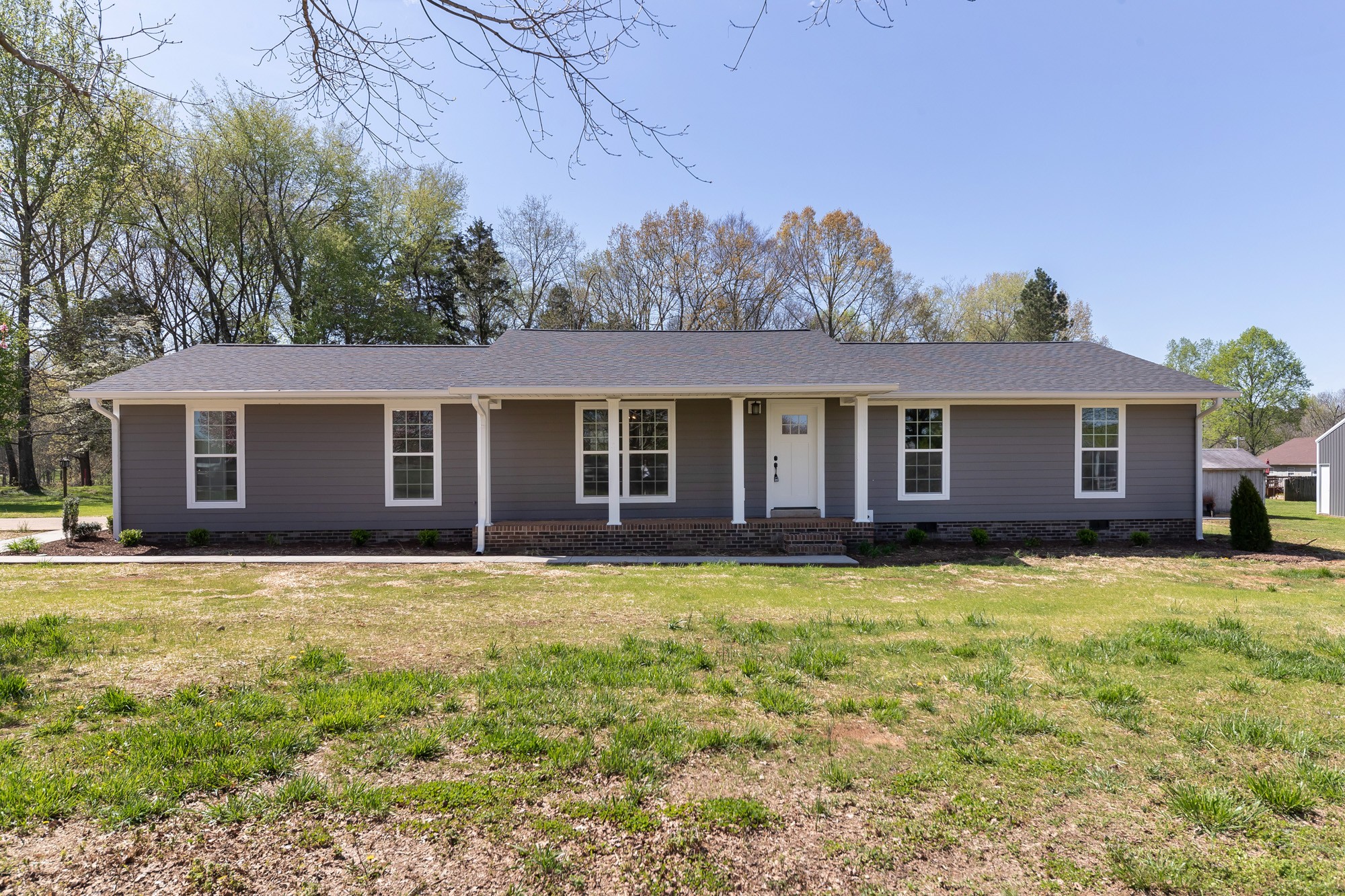2665 Clanton Road Lawrenceburg, TN 38464 - Photo 1 of 34