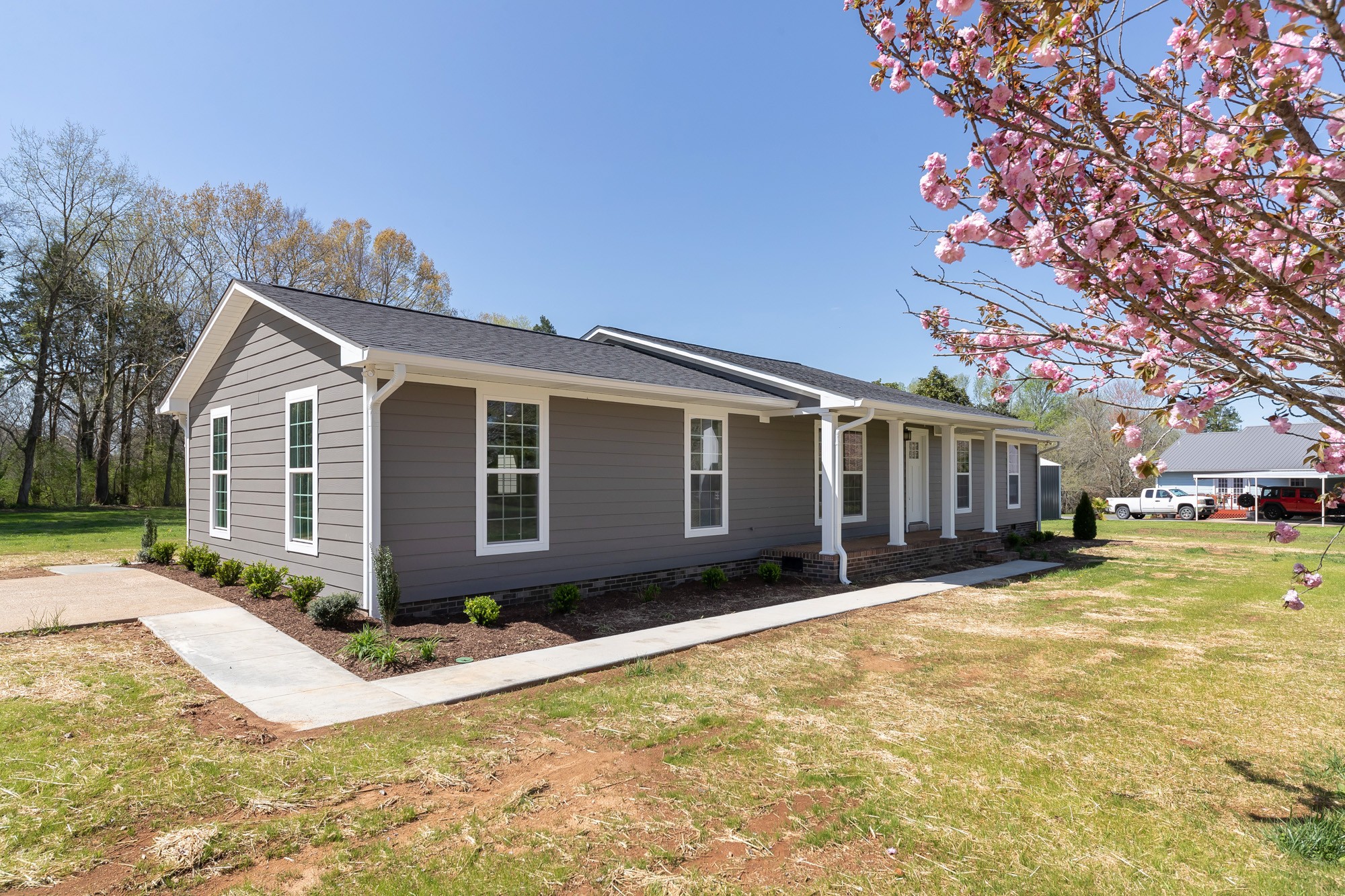 2665 Clanton Road Lawrenceburg, TN 38464 - Photo 3 of 34
