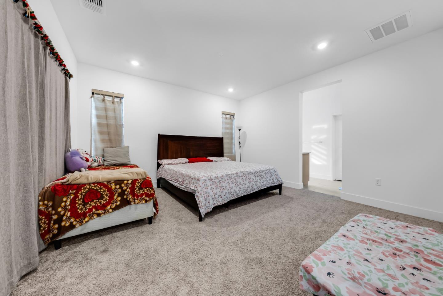 122 West Riverside Place Tracy, CA 95391 - Photo 27 of 41