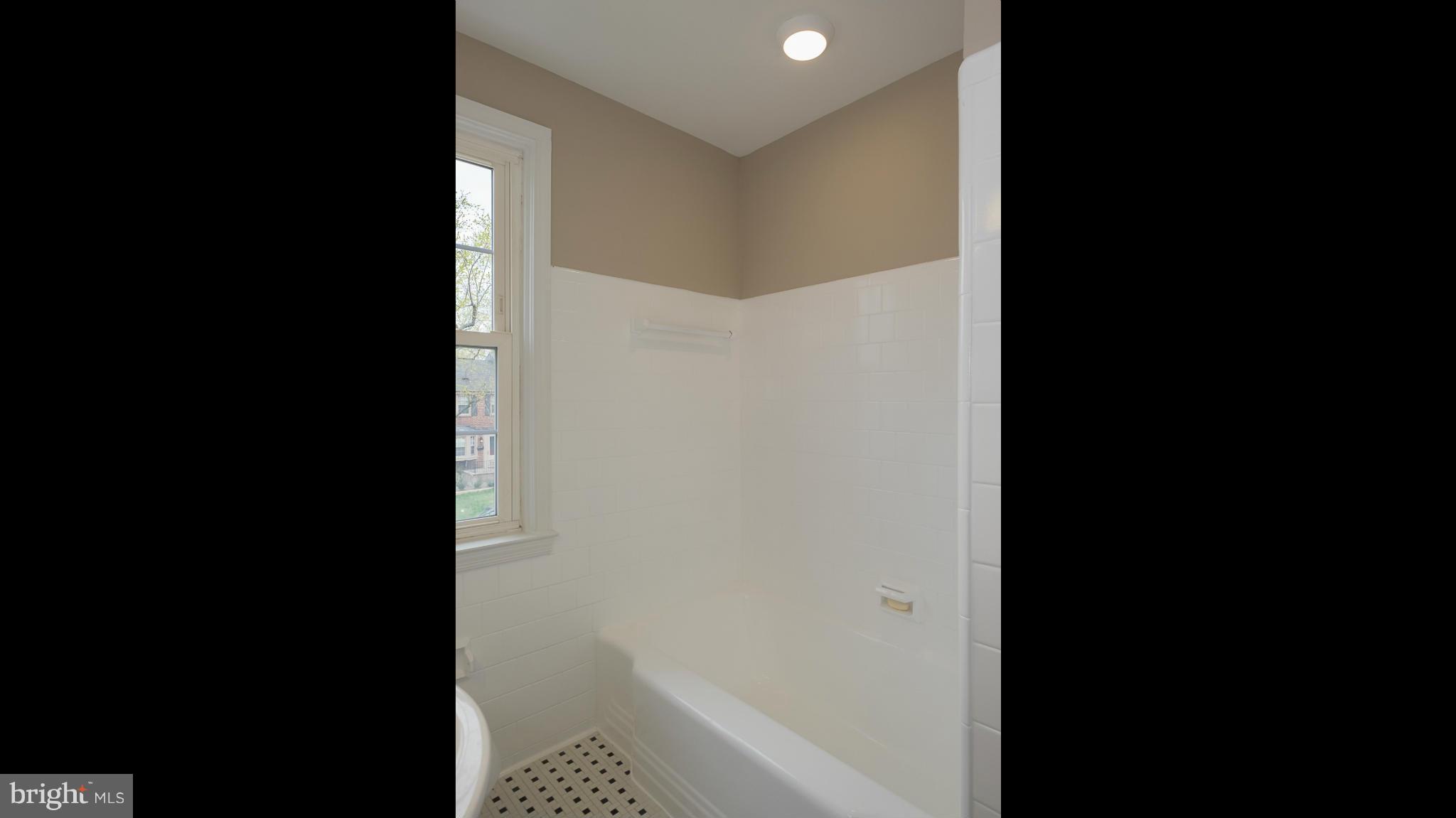 193 Stanmore Road Baltimore, MD 21212 - Photo 13 of 26 Bath