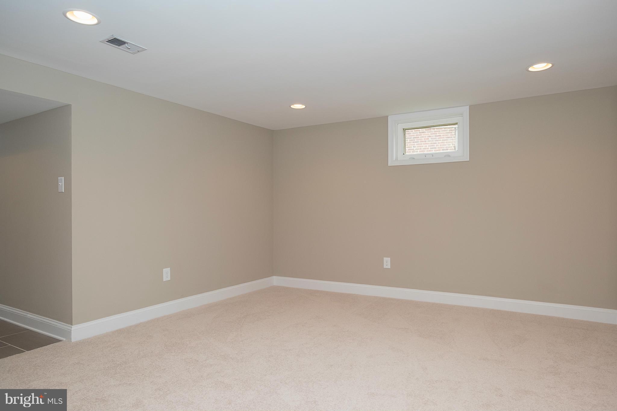 193 Stanmore Road Baltimore, MD 21212 - Photo 18 of 26 Family Room