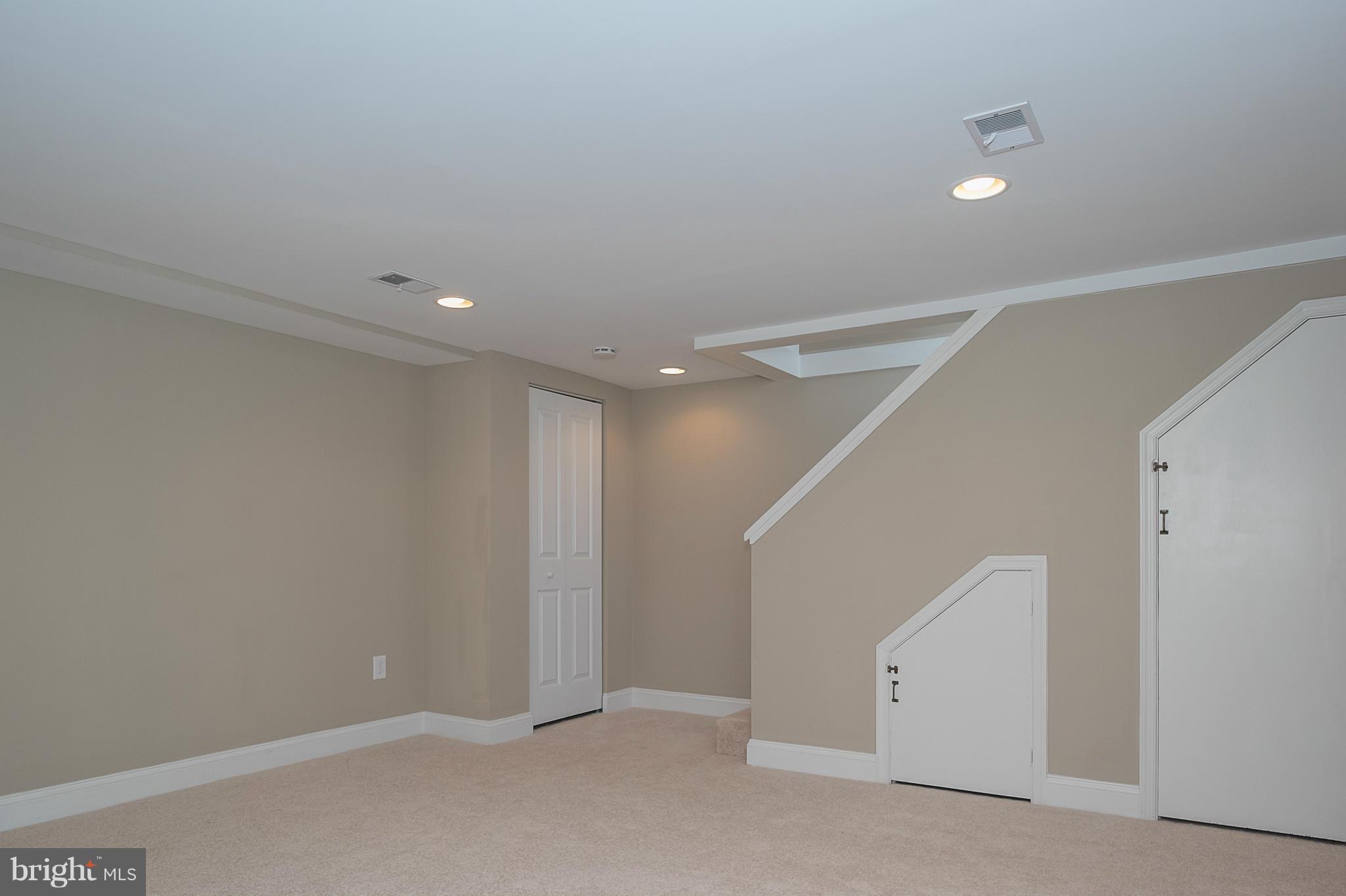193 Stanmore Road Baltimore, MD 21212 - Photo 19 of 26 Family Room