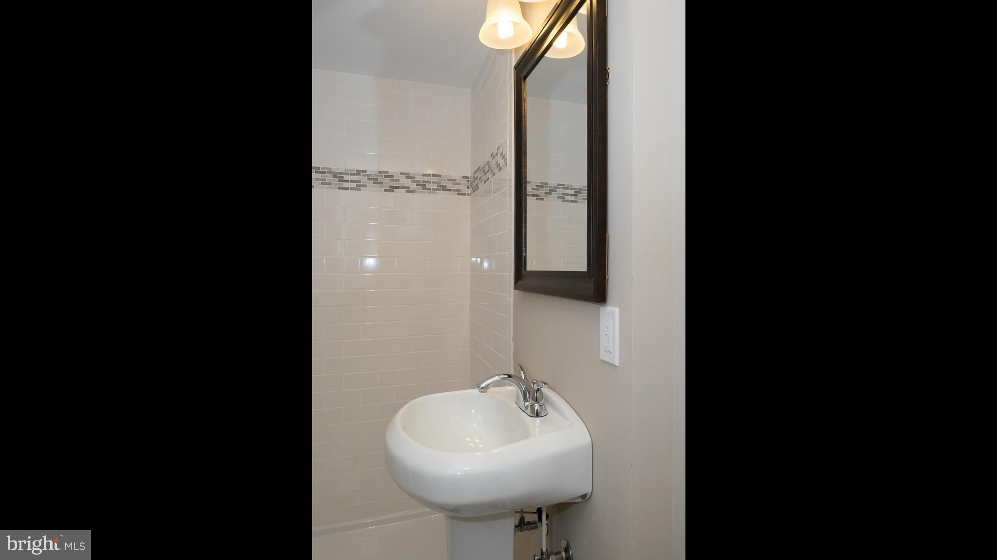 193 Stanmore Road Baltimore, MD 21212 - Photo 21 of 26 Bath