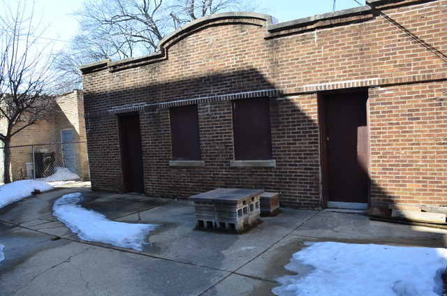 4842 North Ridgeway Avenue Chicago, IL 60625 - Photo 3 of 4 Gallery Image 3