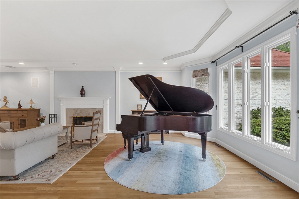 784 Strawberry Hill Road Concord, MA 01742 - Photo 12 of 41