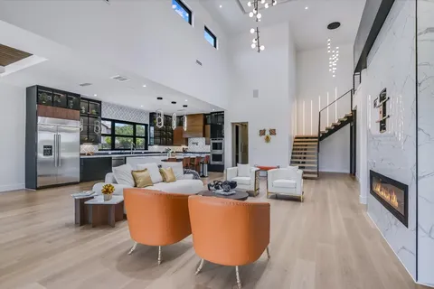 $1,549,000 | 1806 Lauren Drive, Spicewood, TX 78669