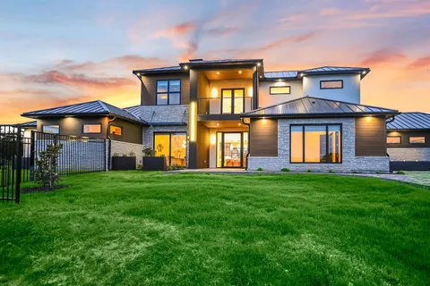 $1,549,000 | 1806 Lauren Drive, Spicewood, TX 78669