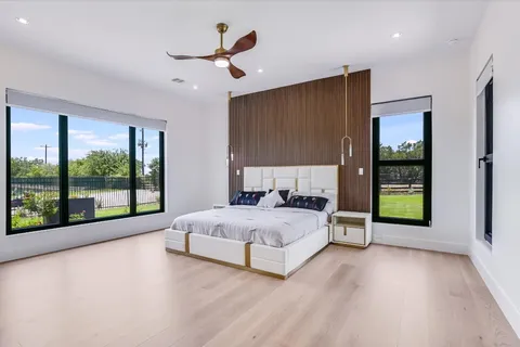 $1,549,000 | 1806 Lauren Drive, Spicewood, TX 78669