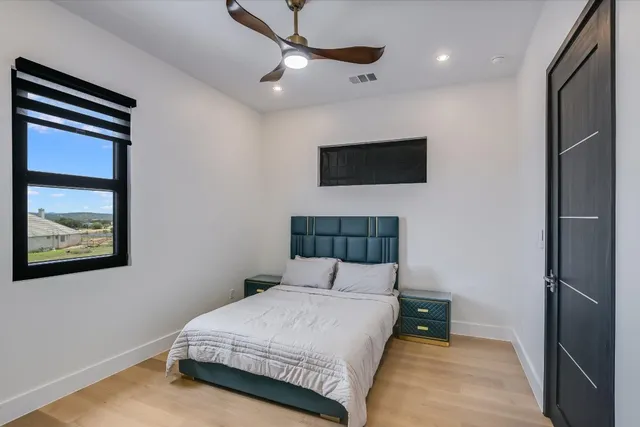 $1,549,000 | 1806 Lauren Drive, Spicewood, TX 78669